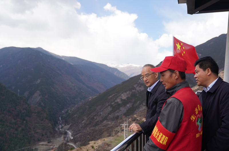 黄强在阿坝督导检查森林草原防灭火工作 牢记“3·30”警示 坚决打赢今年森林草原防灭火硬仗「相关图片」