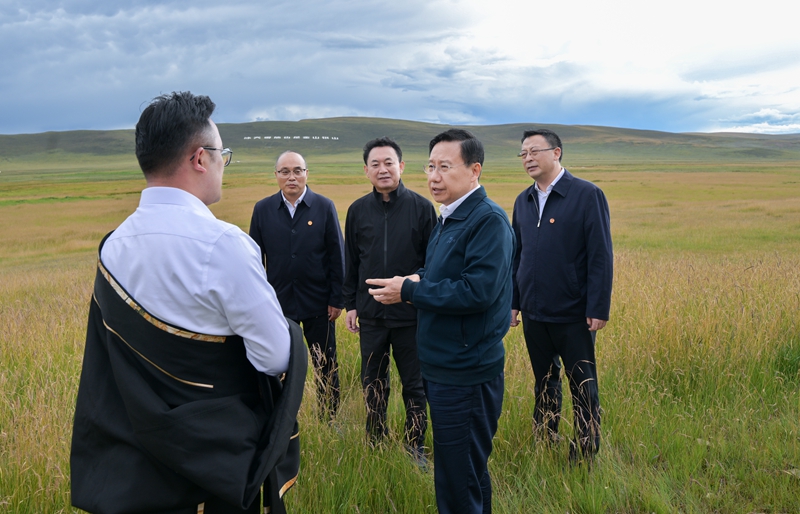 王晓晖在甘孜州调研时强调 坚持生态优先绿色发展 促进民族团结共同富裕 在推进民族地区现代化建设上取得更大进展「相关图片」